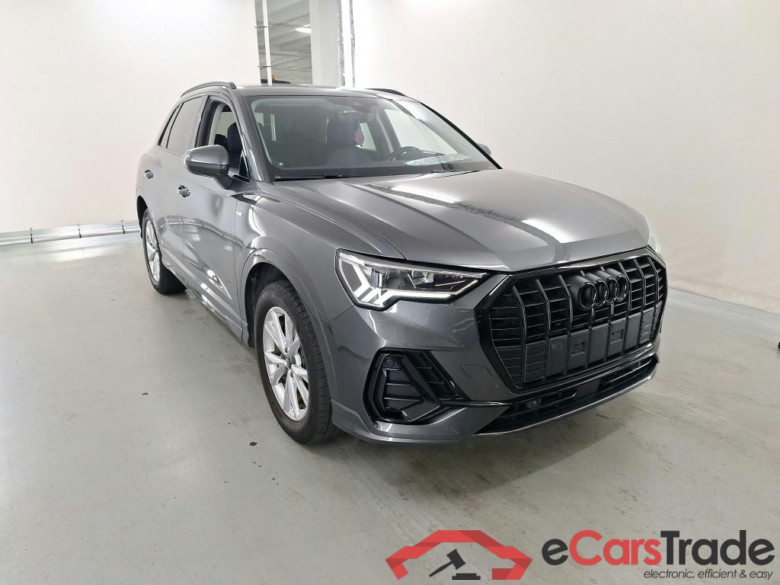 AUDI Q3 1.4 45 TFSI E S TRONIC S LINE #2