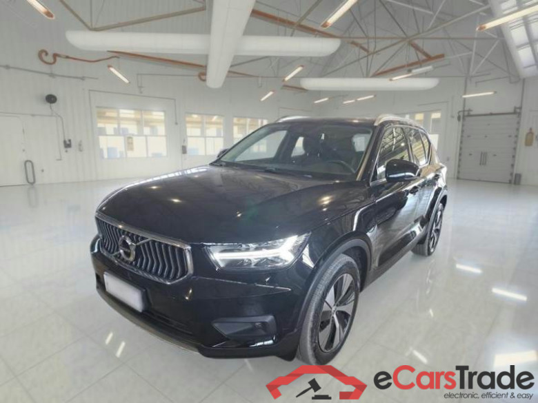 VOLVO XC40 / 2017 / 5P / SUV T5 PLUG-IN HYBRID AUTO RECH INSCRIP EXPR #1