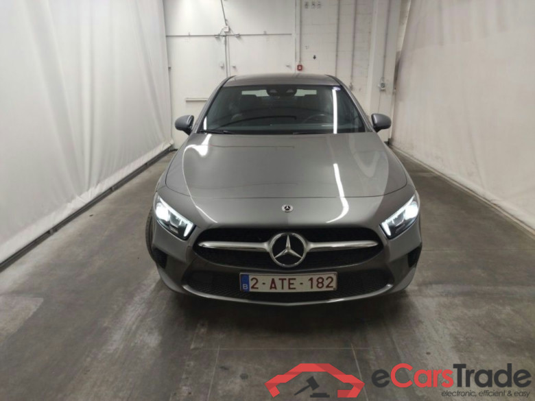 Mercedes-Benz A-Klasse Limousine A 250e Business Solution 4d #5