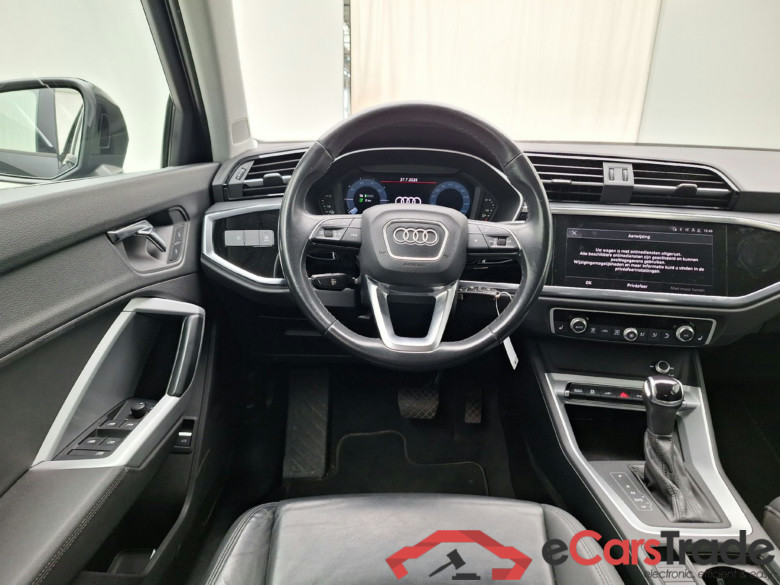 Audi, Q3 '18 PHEV, Q3 45 TFSie PHEV 180kW Str. #6
