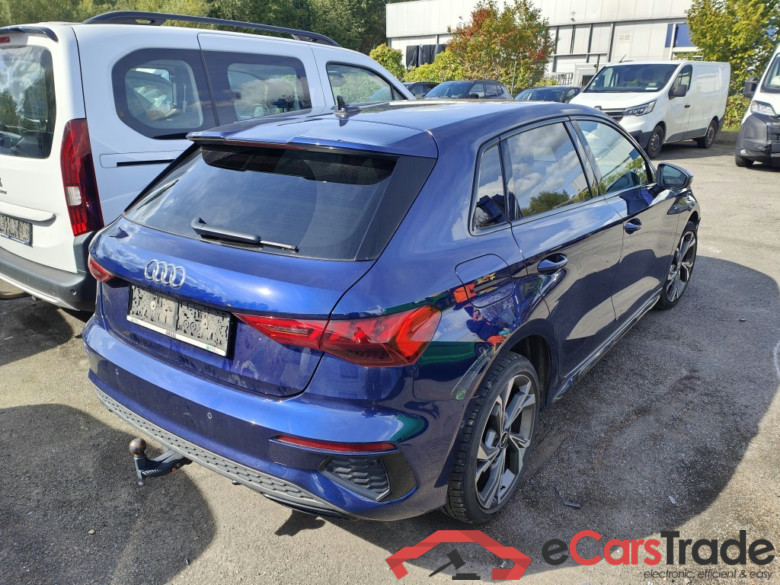 Audi A3 Sportback 1.4 45 TFSI e S Line Competition 5d  !! Damaged car !!! #2
