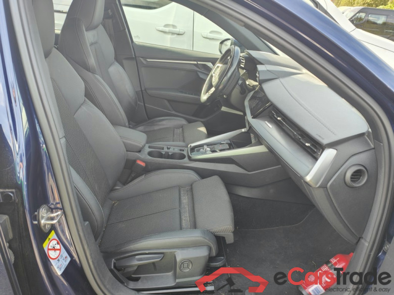 Audi A3 Sportback 1.4 45 TFSI e S Line Competition 5d  !! Damaged car !!! #3