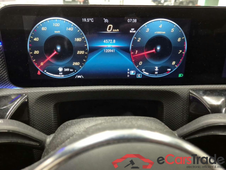 MERCEDES-BENZ CLA-klasse Shooting Brake 180 Business Sol. Luxury  #6