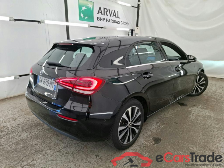 MERCEDES-BENZ Classe A Compact / 2018 / 5P / Berline A 200 Style Line 7G-DCT #3