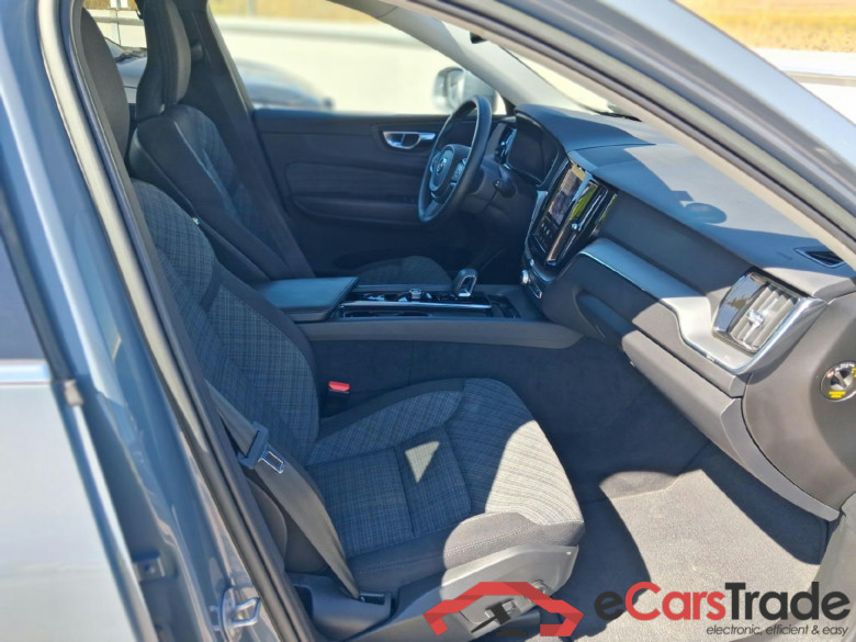 VOLVO XC60 / 2017 / 5P / todoterreno 2.0 T6 AWD Recharge Core Auto #6