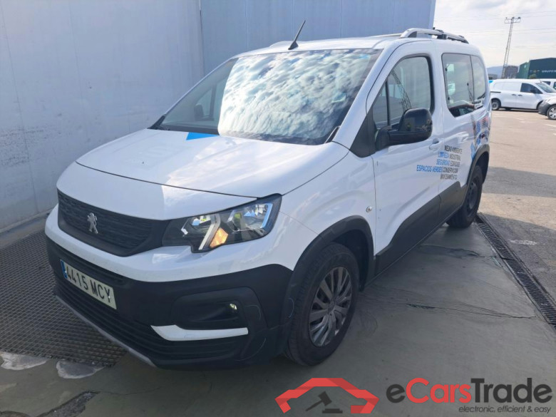 PEUGEOT Rifter / 2018 / 4P / combi Active Standard BlueHDi 73kW (IND) (AC2) #1