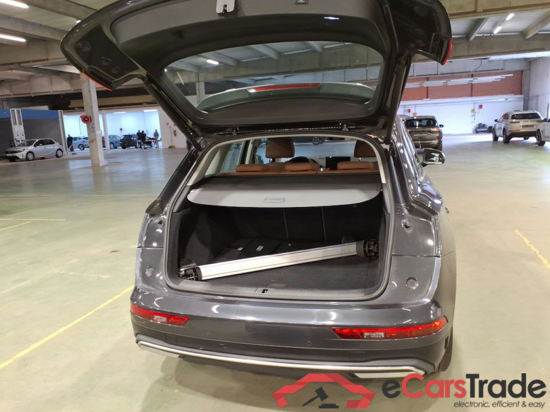 AUDI Q5 2.0 30 TDI S TRONIC BUS. ED. ATTRACTION #3