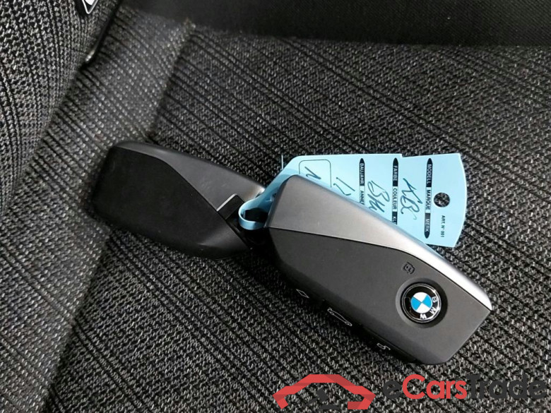 BMW I - BMW IX2 xDrive30 313PK With Climatic & Navigation & Cruise Control & Heated Seats  * ELECTRIC * #4