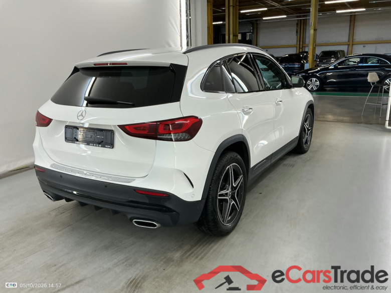 MERCEDES-BENZ GLA 2.0 GLA 180 D DCT AMG LINE #4