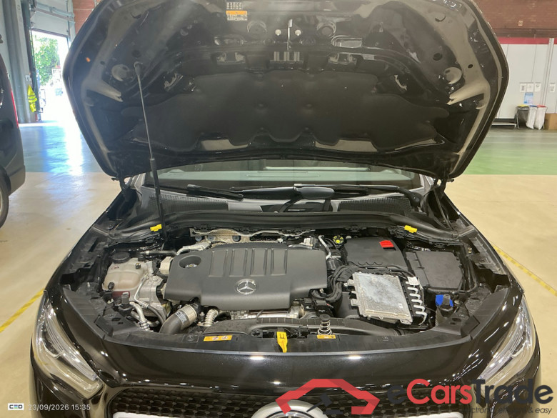 MERCEDES-BENZ GLA 2.0 GLA 180 D DCT BUSINESS SOLUTION #5