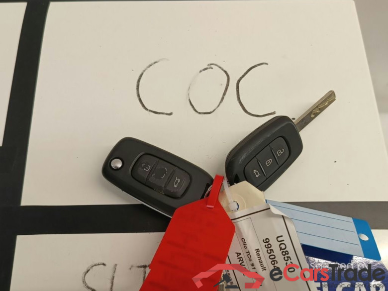RENAULT CLIO V 1.0 TCe Equilibre GPF 5d #4