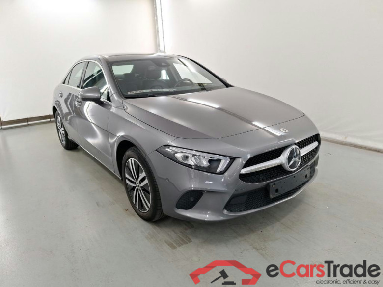 MERCEDES-BENZ A-CLASS LIMOUSINE 1.3 A 250 E LUXURY LINE DCT #2