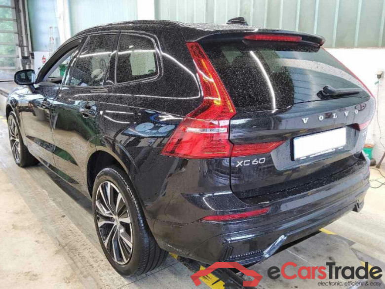 Volvo XC60 (03.2017->) DE - SUV5 B5 (Benzin) AWD EU6d, Ultimate Dark Mild-Hybrid, (Facelift) 2022 - 202 #4