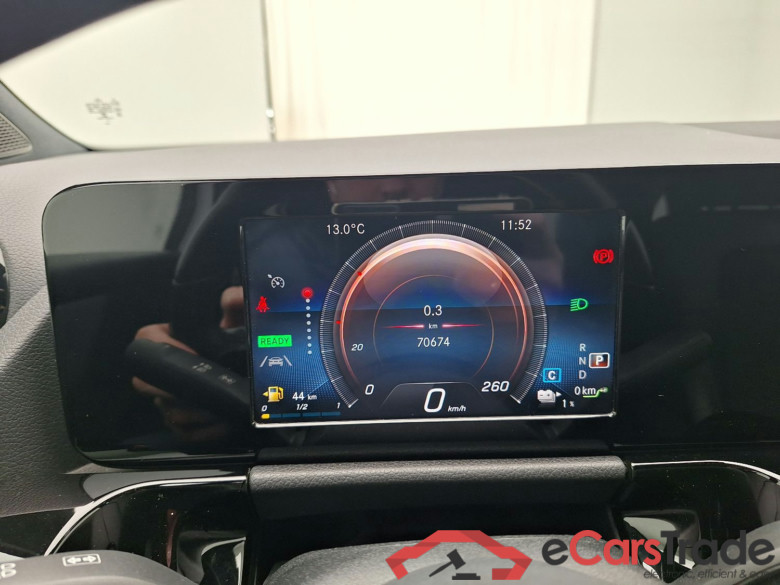 Mercedes, GLA '20 PHEV, Mercedes-Benz GLA GLA 250 e 5d (Annulatie Release: nieuwe plaat 2JVK190): Parking Arval #5
