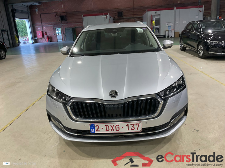 SKODA OCTAVIA COMBI 1.0 TSI MHEV 81KW DSG CLEVER #2