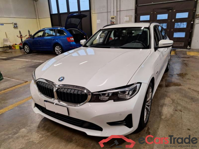 BMW SERIE 3 / 2018 / 5P / STATION WAGON 320E BUSINESS ADVANTAGE TOURING AUTO
