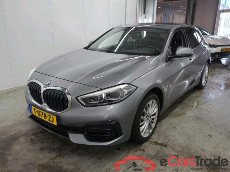 BMW 1-serie 118i Executive #1