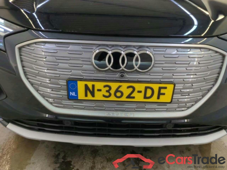 AUDI Q4 e-tron 35 L ed. Adv. 55 kWh #4
