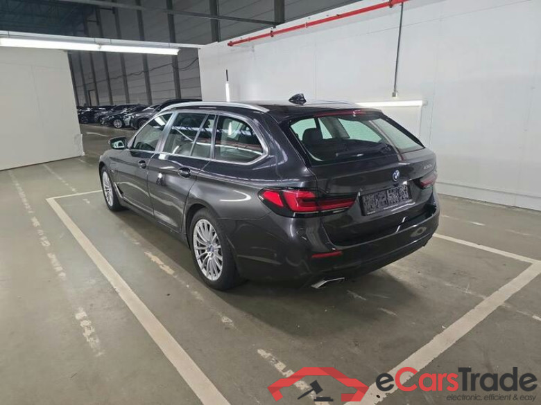 BMW 5 Reeks Touring 5 Reeks Touring 530e Auto (PHEV) 215kW/292pk  5D/P Auto-8 #3