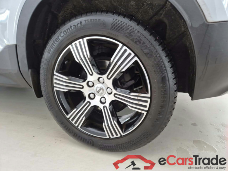 VOLVO XC40 1.5 T2 GEARTRONIC INSCPRIPTION #6