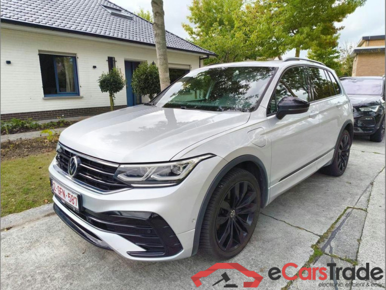 VOLKSWAGEN Tiguan eHybrid (PHEV) 1.4 R-Line OPF DSG (180 kW)