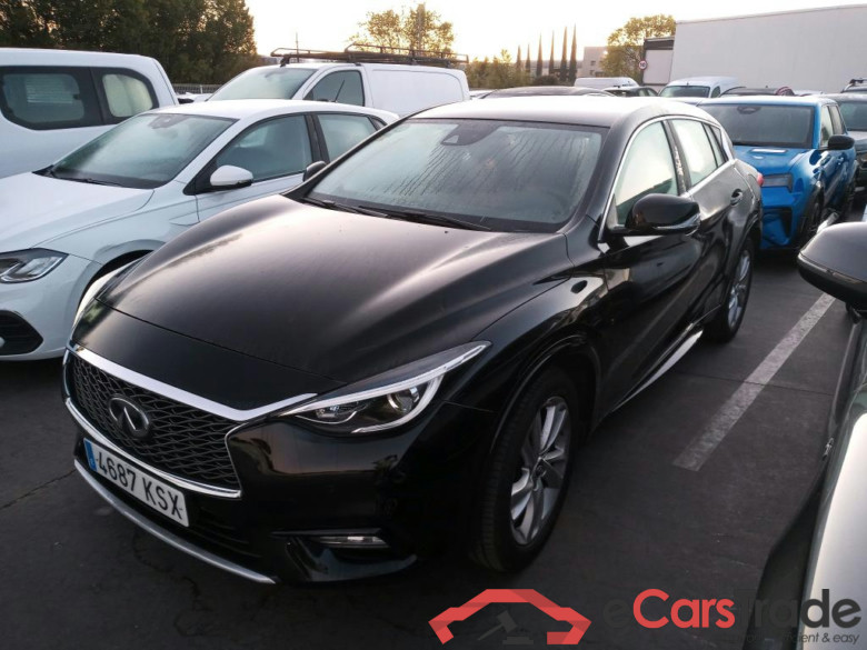INFINITI Q30 / 2016 / 5P / berlina con portón 1.6T 90kW (122CV) PREMIUM #1