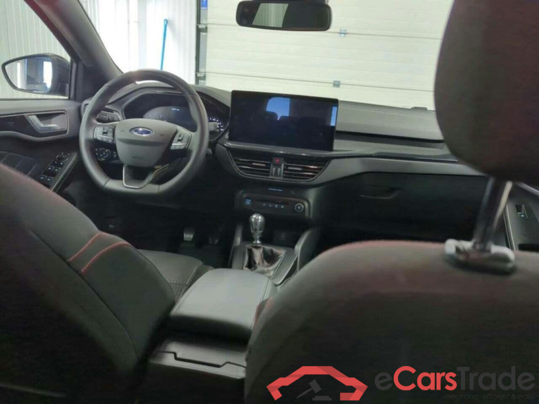 FORD Focus Wagon 1.0 EBH ST Line #3