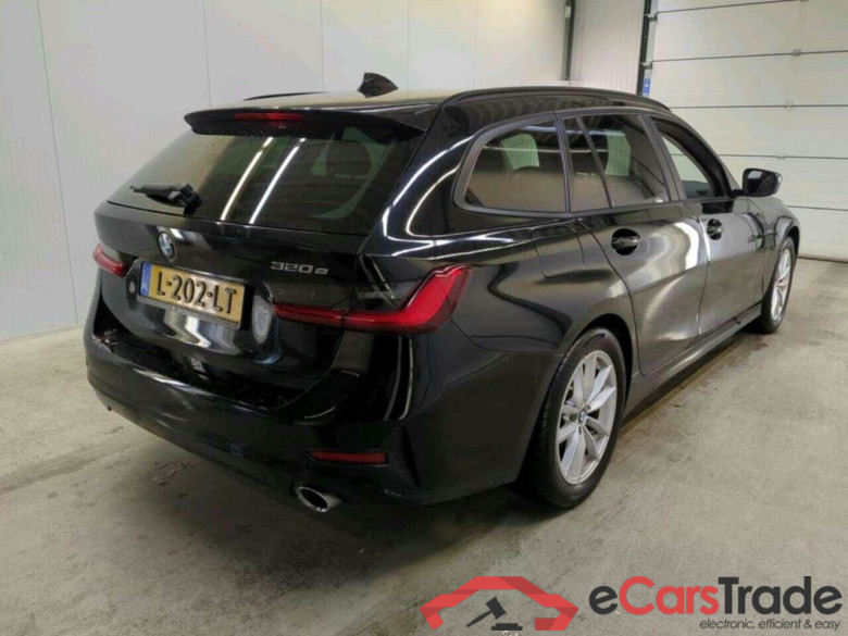 BMW 3-serie Touring 320e Bns Ed.P #2