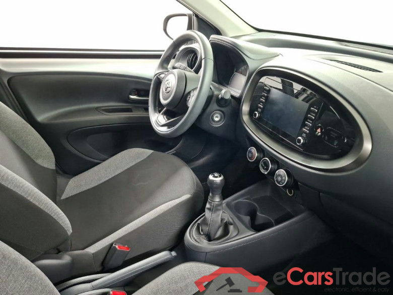 TOYOTA Aygo X 1.0 VVT-I MT play 5D 53kW #6