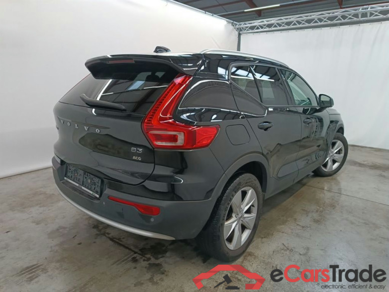 Volvo XC40 B3 Core DCT 5d #2