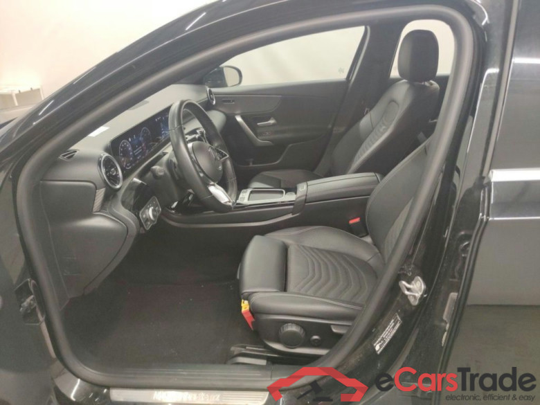 Mercedes-Benz Classe A A 180 Business Line 5d #3