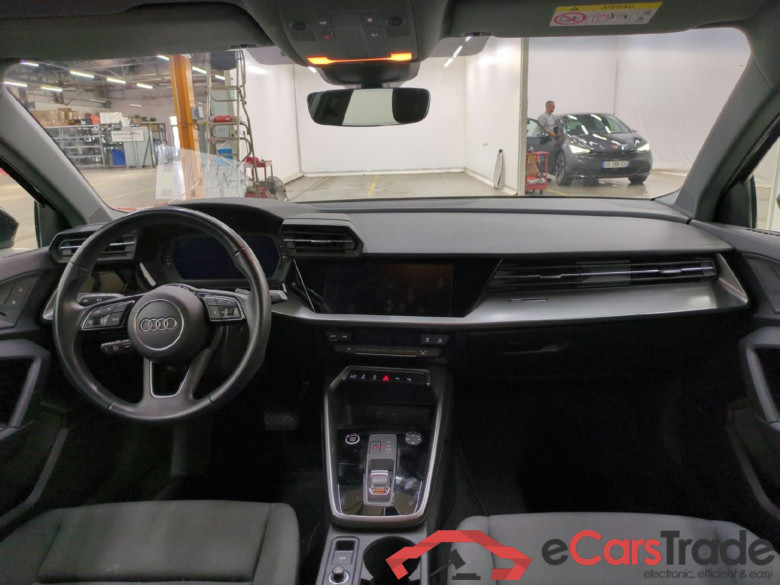 AUDI A3 Berline / 2020 / 4P / Berline 30 TFSI MHEV S Tronic 110 Business Line #5