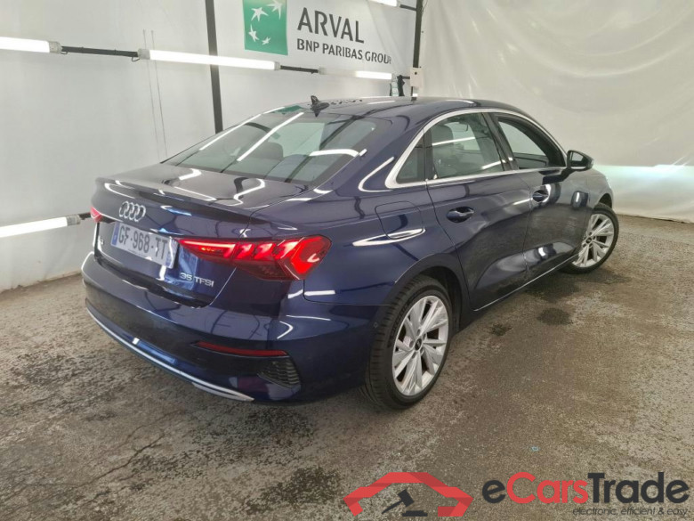 AUDI A3 Berline / 2020 / 4P / Berline 35 TFSI 150 MHEV S Tronic Design Luxe #3
