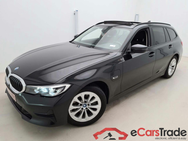 BMW 3-SERIE TOURING 2.0 320E AUT #1