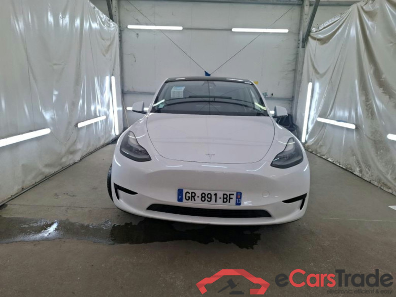TESLA Model Y / 2021 / 5P / SUV RWD #1