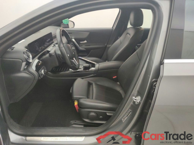 Mercedes-Benz A-Klasse Limousine A 250e Business Solution 4d #3