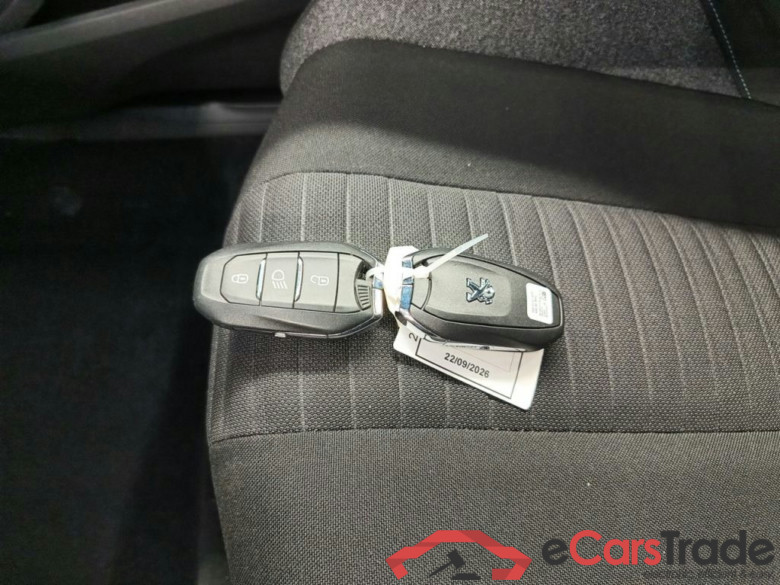 PEUGEOT 5008 DIESEL - 2021 1.5 BlueHDi Active Pack (EU6.4) 5d #4