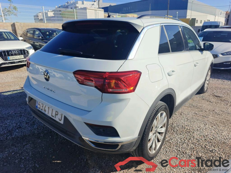 VOLKSWAGEN T-Roc / 2017 / 5P / todoterreno Advance 1.0 TSI 81kW (110CV) #2