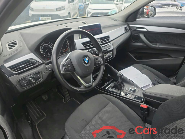 BMW X2 / 2017 / 5P / todoterreno sDrive18d #3