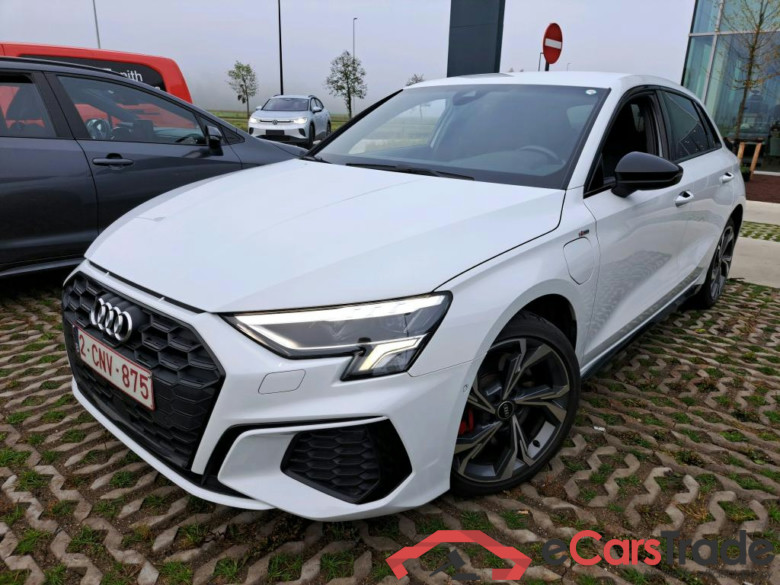AUDI A3 SPORTBACK 1.4 45 TFSI E S TR. COMPETITION SPORTB. #1