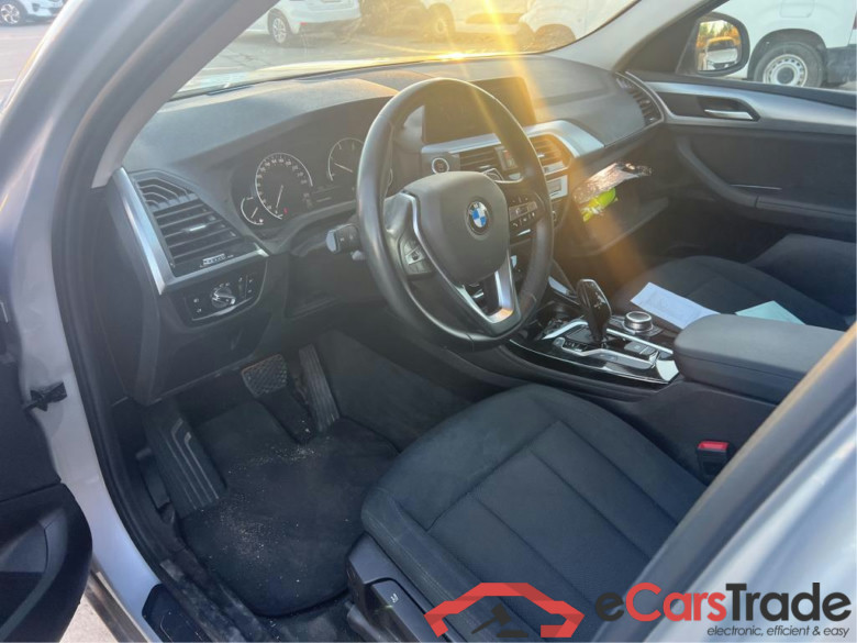 BMW X4 / 2018 / 5P / todoterreno xDrive20d #3
