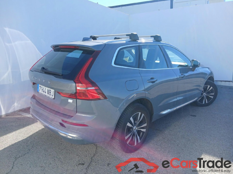 VOLVO XC60 / 2017 / 5P / todoterreno 2.0 T6 AWD Recharge Core Auto #2