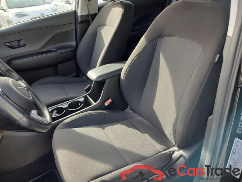 HYUNDAI Kona / 2023 / 5P / todoterreno 1.6 GDI HEV Maxx DCT #6