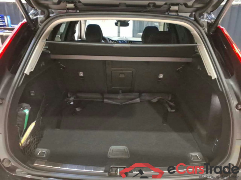 Volvo XC60 (03.2017->) DE - SUV5 B5 (Benzin) AWD EU6d, Ultimate Dark Mild-Hybrid, (Facelift) 2022 - 202 #2