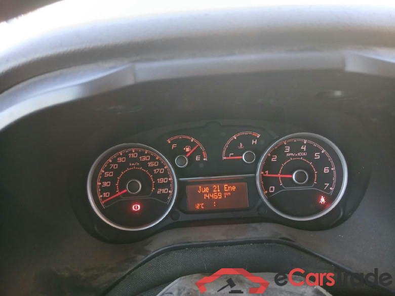 FIAT Doblò Cargo/2015/4P/furgón derivado de turismo Cargo SX 1.6 Mjet 66kW (90CV) (AC) #4